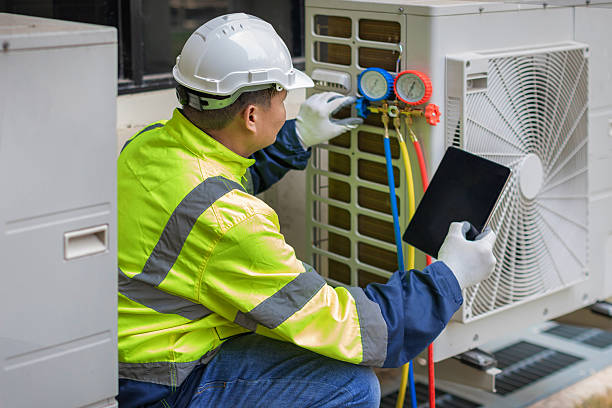 Professional Hvac technician working in Zion, IL